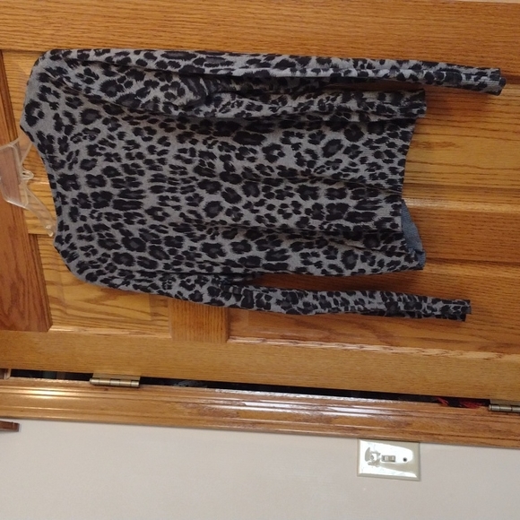 Grey and Black Leopard Cardigan - Picture 4 of 5